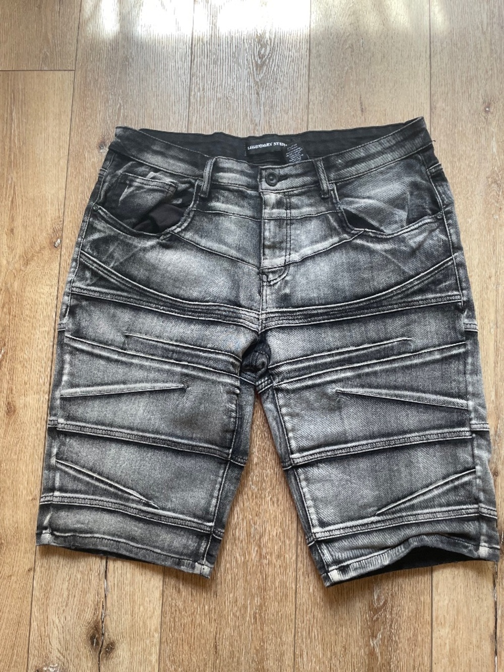 Legendary Status Mens Black Shorts Size 34